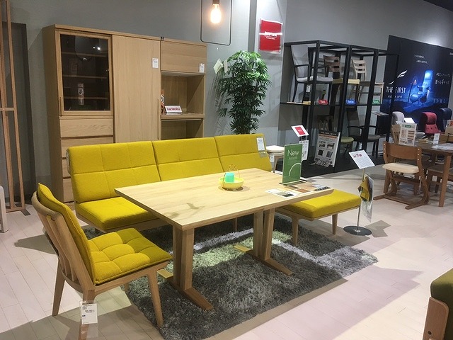 ファニチャードーム 岡崎店