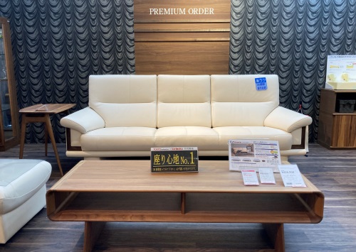 東京インテリア家具 新潟店