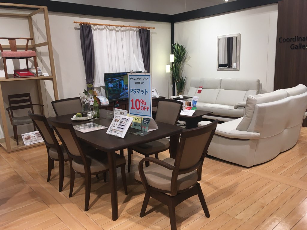 東京インテリア家具 大阪本店