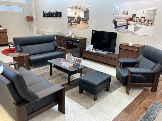 島忠ホームズ 足立小台店